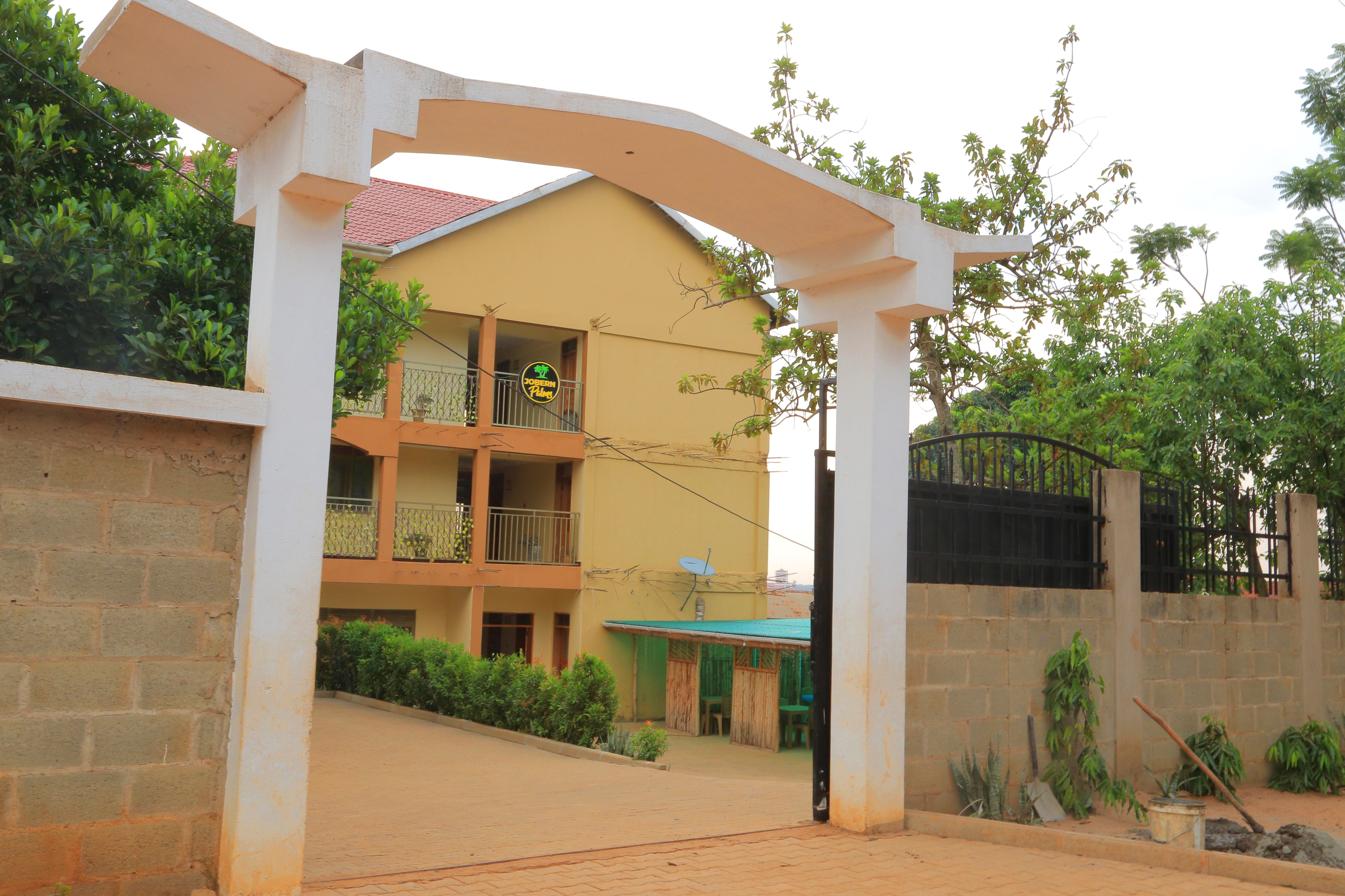 Jobern Hotel Backyard